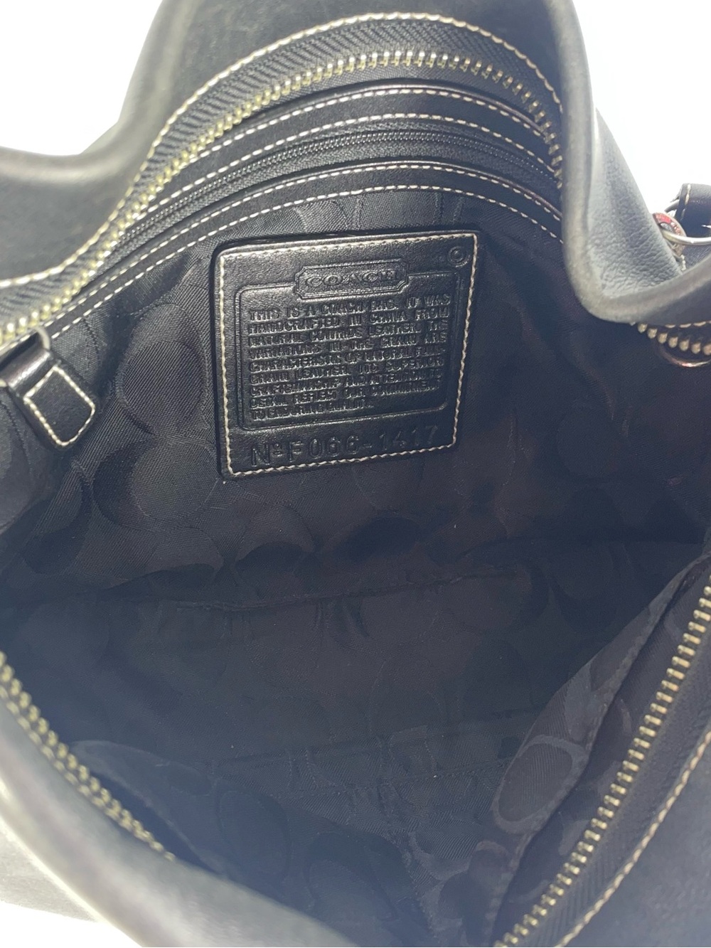 $25 LOW START Vintage Coach 1417 Black Leather EW Legacy Shoulder Bag w/ Tassel - Picture 11 of 12